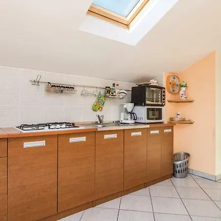 Milka Apartmán Povljana